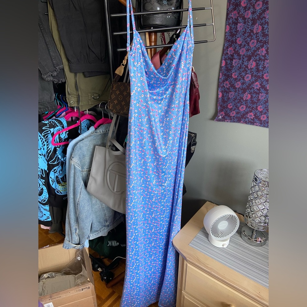 LONG DRESS LOW BACK